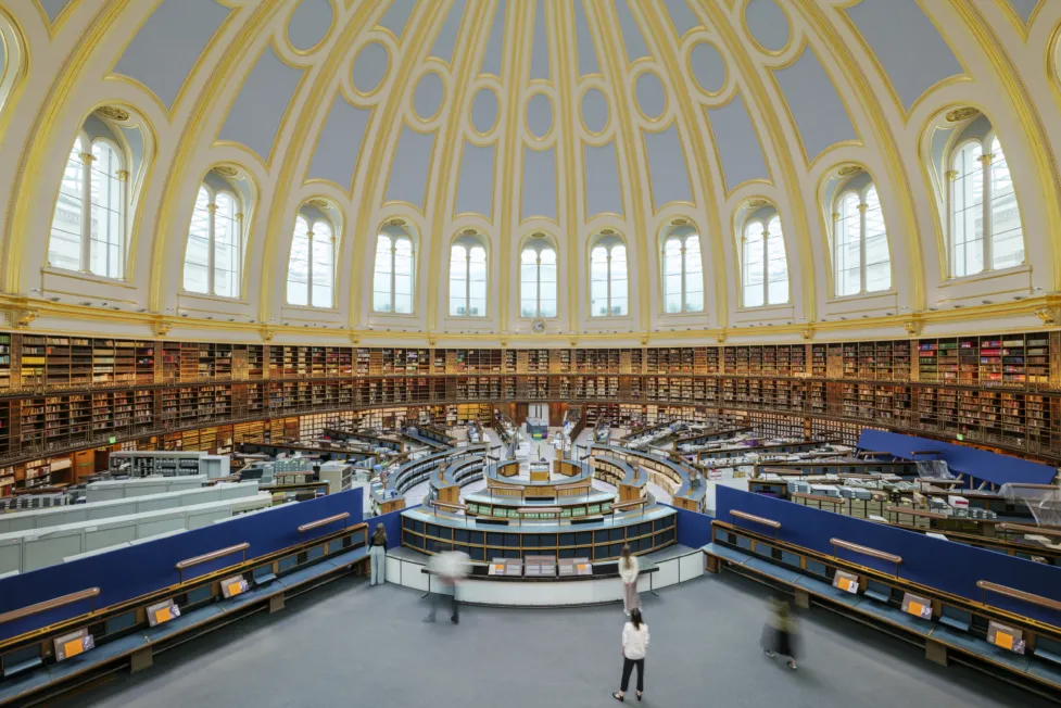 Wide angle view of the Round reading room by Gareth Gardner
