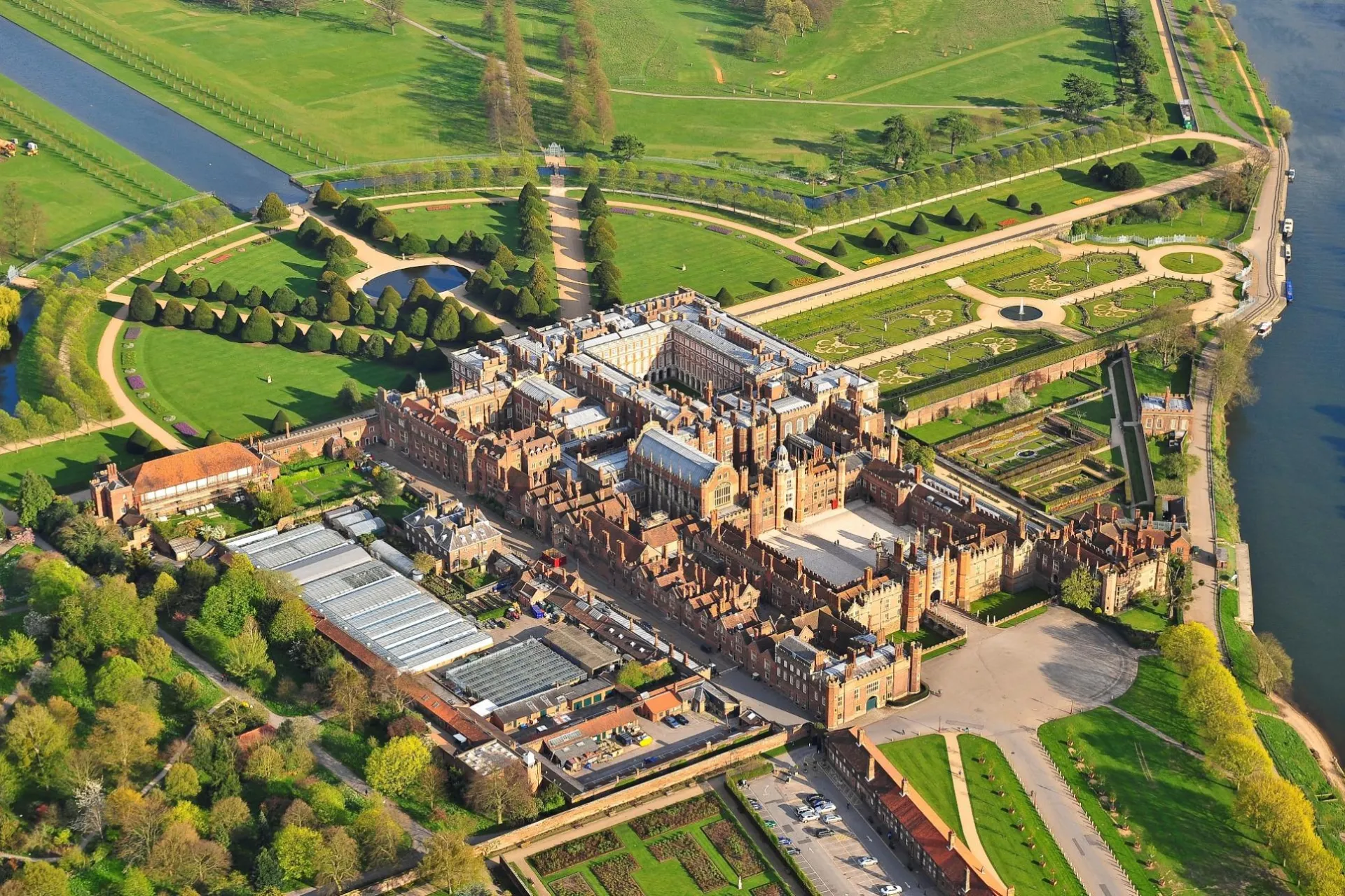 Hampton Court Palace Ariel