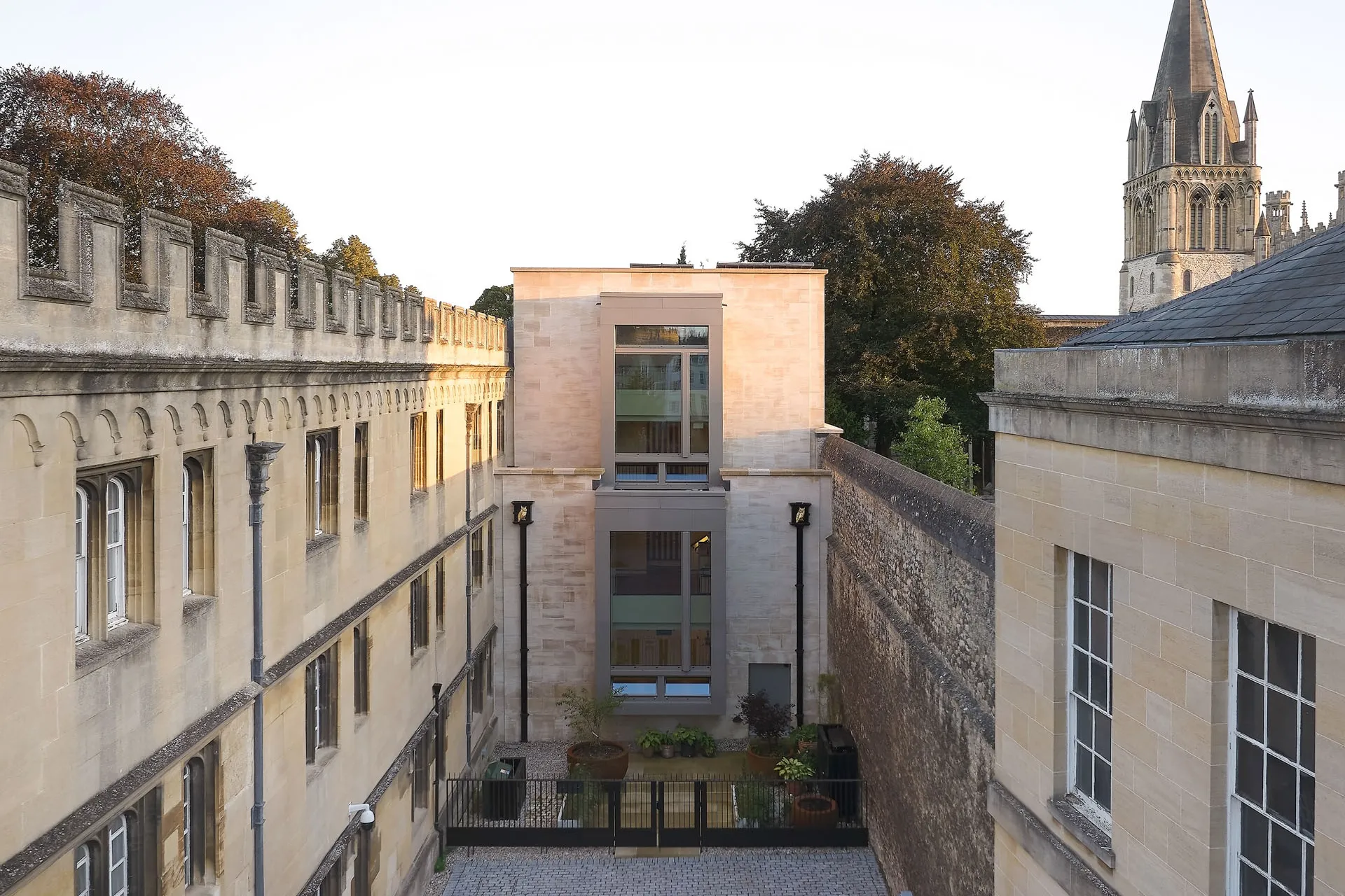 Spencer Building Corpus Christi - Forecourt