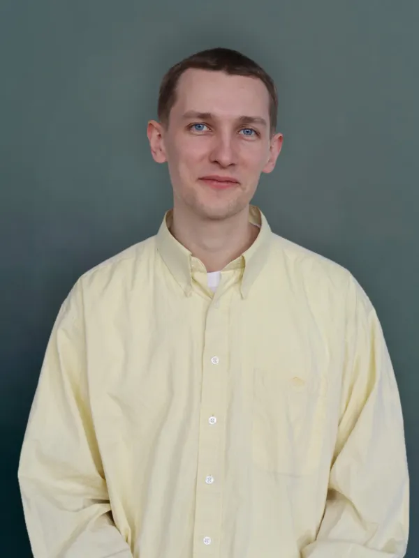 Man with yellow shirt